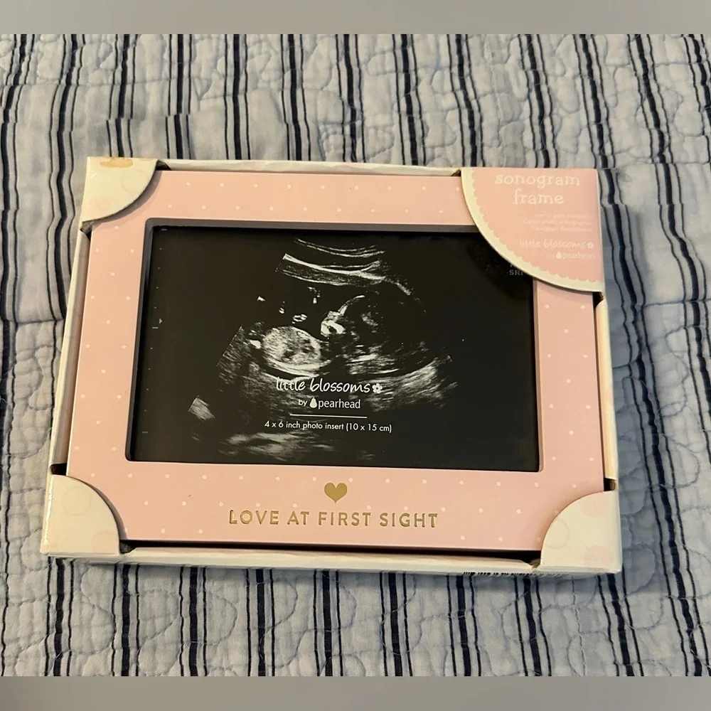 New in box Little Blossoms by Pearhead's sonogram frame